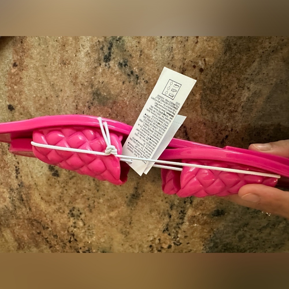 Old navy Barbie pink slides size 7 - Picture 7 of 7